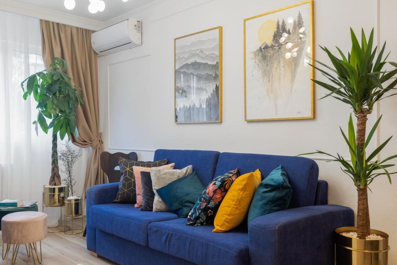 Eclectic 3 Bedroom Calea Victoriei By Urbanesq Bucarest Extérieur photo